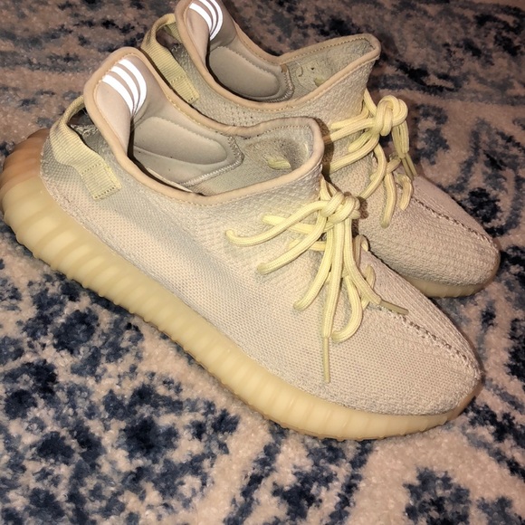 yeezy 350 v2 ‘butter’ - Picture 1 of 4